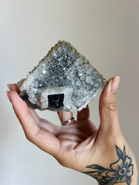 Load image into Gallery viewer, Fluorite with quartz
