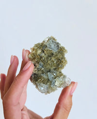 Load image into Gallery viewer, Aquamarine on Mica
