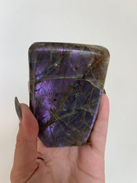 Load image into Gallery viewer, Purple flash Labradorite
