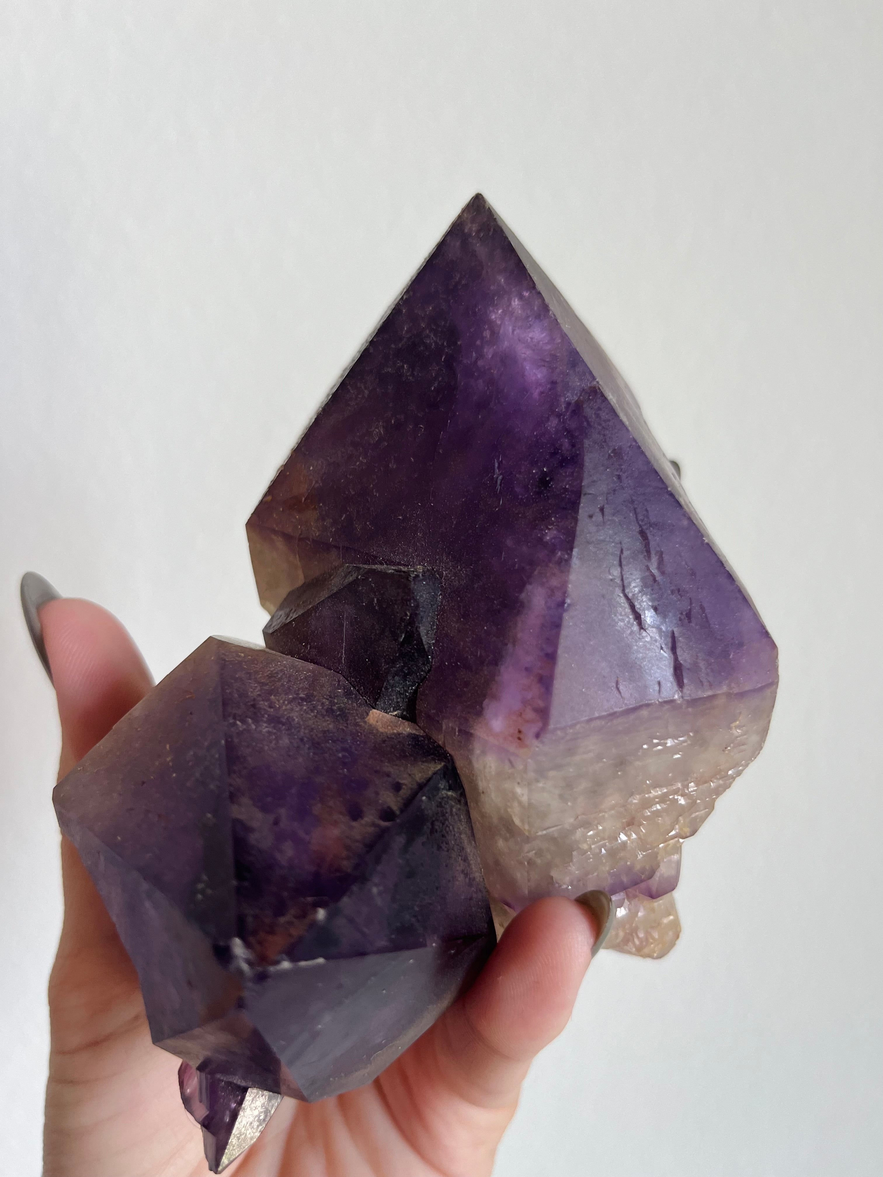 アメジスト　Amethyst from South Korea Congo Amethyst / Large Twin | Lux & Lumen Crystals