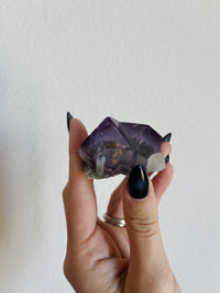 Load image into Gallery viewer, Yaogangxian Fluorite twin with Quartz
