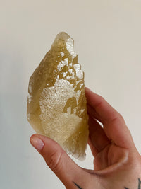 Load image into Gallery viewer, Calcite Point from Sweetwater Mine
