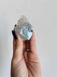 Load image into Gallery viewer, Fluorite and quartz - Zhejiang
