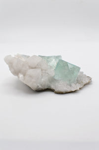 Load image into Gallery viewer, Xianghualing Fluorite
